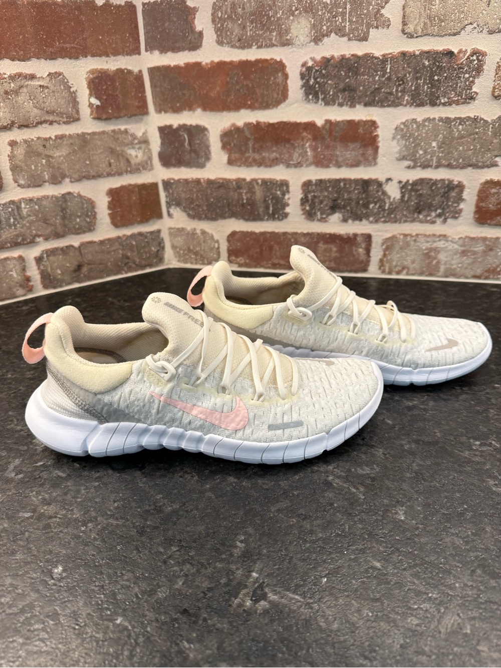 Nike Free Run 5.0 Women's NWOT - Sail Atmosphere Pink, Size 7.5